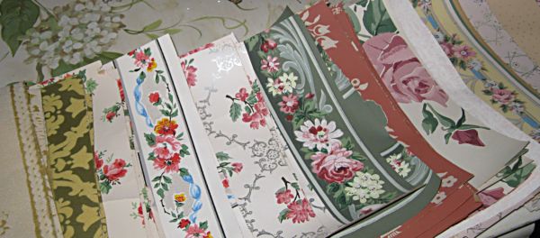 Garden gloves and bed 040