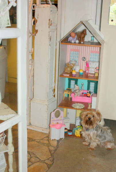 Dollhouses 002