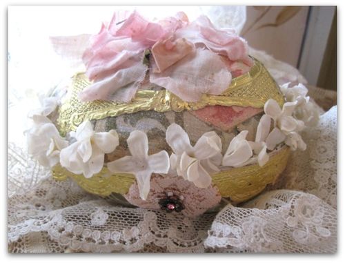 Paper cowgirls and easter eggs 079