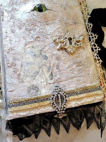 Sister visit and magic  books 174