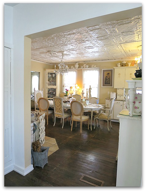 Cottageguestroom 035