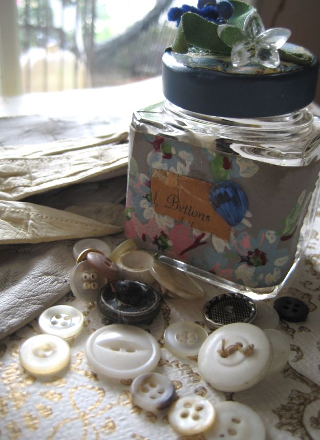 Button_jar_026