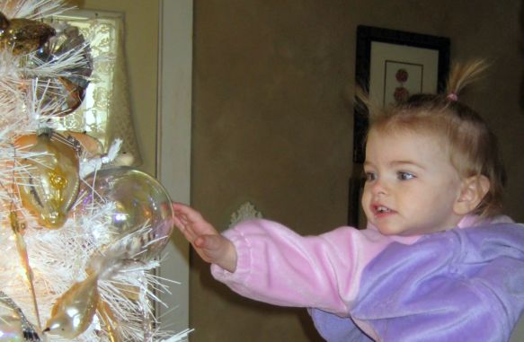 Lee_lees_first_xmas_tree_007