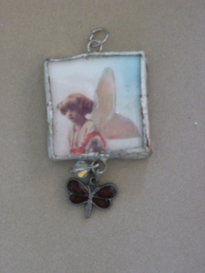 Locket_011