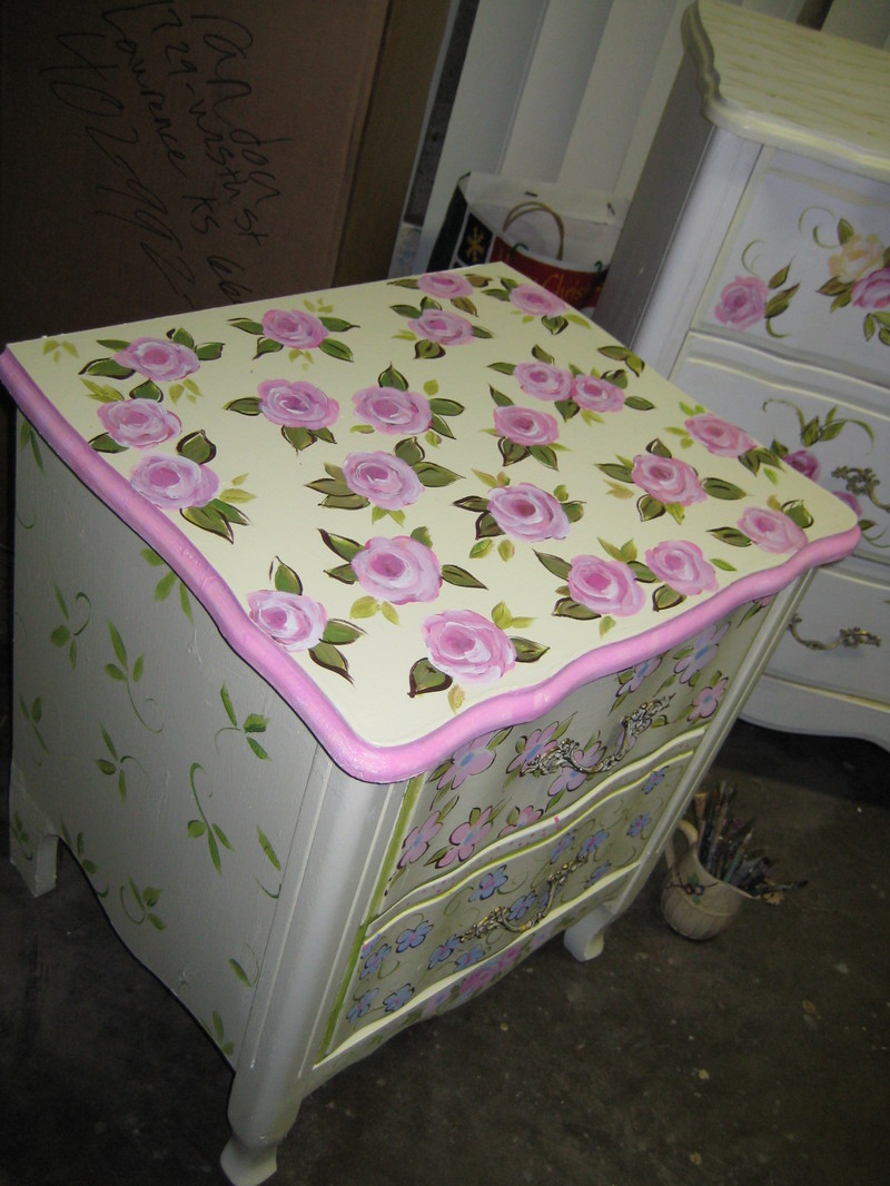 Madisons_dressers_001