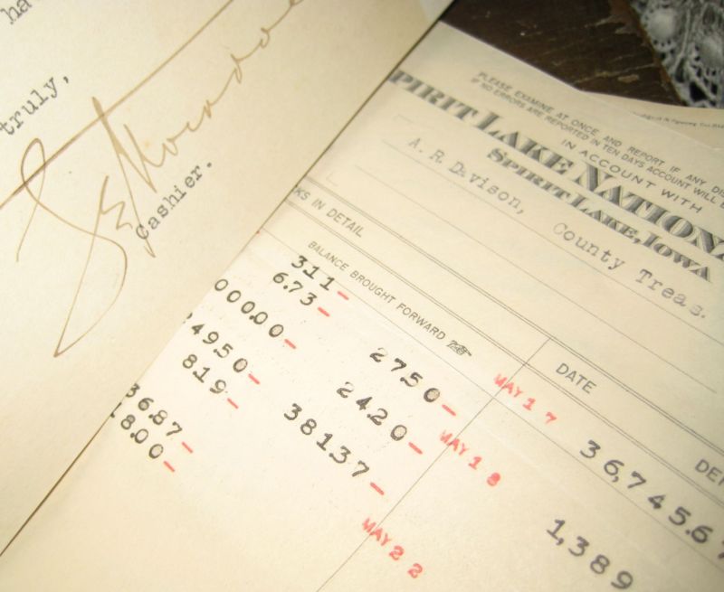 Old_papers_007