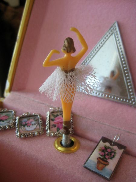 Ornaments_and_earrings_050