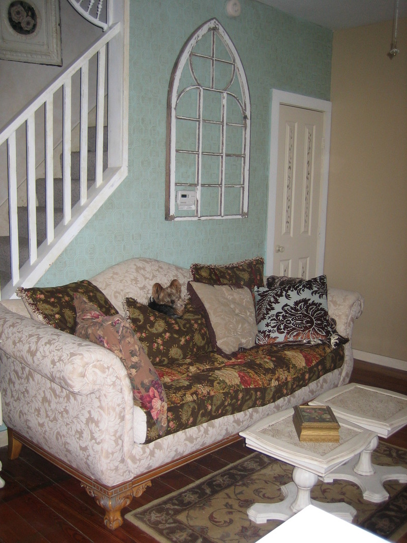 Repainted_bath_and_living_room_005